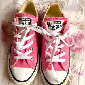 Converse Chuck Taylor All Star kids Pink Sneaker Size 1